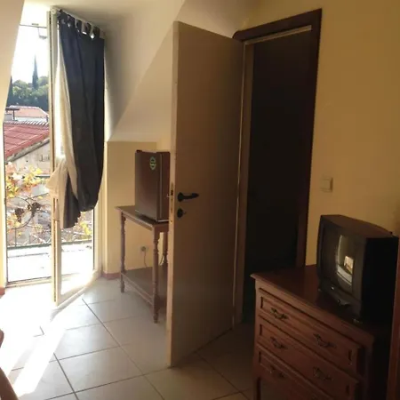 Samuel - Twin With Balcony And City View 公寓 Mokošica